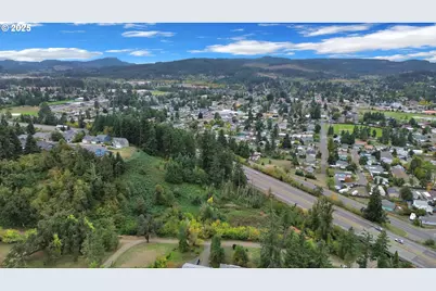 Landess, Cottage Grove, OR 97424 - Photo 17