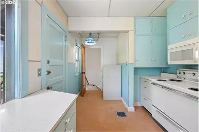 2105 SE Ochoco St, Portland, OR 97222 - Photo 25
