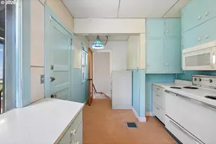 2105 SE Ochoco St, Portland, OR 97222 - Photo 25