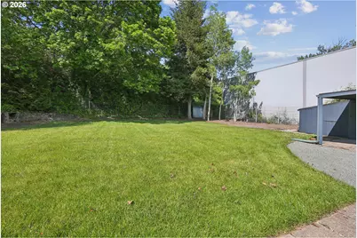 2105 SE Ochoco St, Portland, OR 97222 - Photo 37