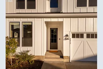 8044 SW Knudsen Pl, Portland, OR 97223 - Photo 5