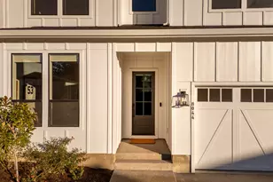 8044 SW Knudsen Pl, Portland, OR 97223 - Photo 5