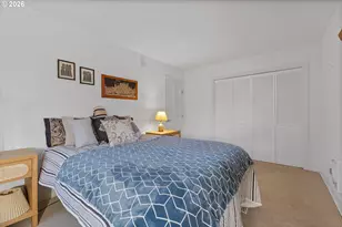 2021 SW Main St, Portland, OR 97205 - Photo 15