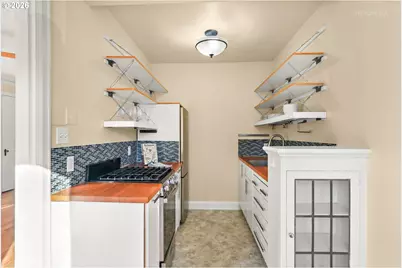 709 SW 16th Ave #308, Portland, OR 97205 - Photo 13