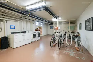 709 SW 16th Ave, Portland, OR 97205 - Photo 17