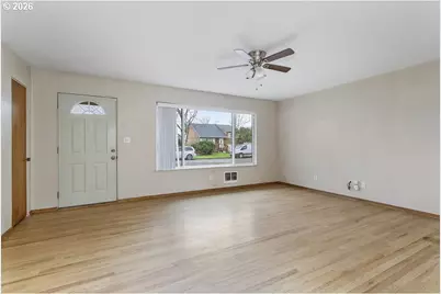 1148 18th Ave, Longview, WA 98632 - Photo 5