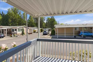 318 Peacock Ln, Kelso, WA 98626 - Photo 5