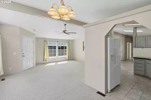 318 Peacock Ln, Kelso, WA 98626 - Photo 9