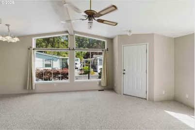 318 Peacock Ln, Kelso, WA 98626 - Photo 13