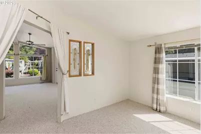 318 Peacock Ln, Kelso, WA 98626 - Photo 19