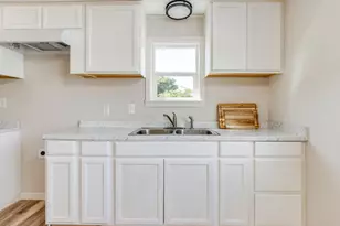 612 N Cascade Dr, Woodburn, OR 97071 - Photo 19