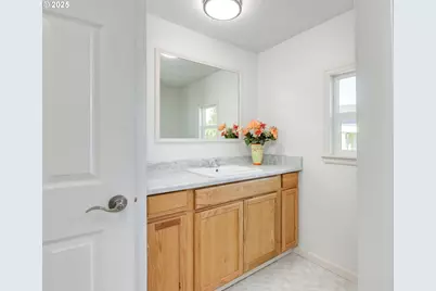 612 N Cascade Dr #23, Woodburn, OR 97071 - Photo 25