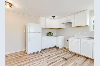 612 N Cascade Dr #23, Woodburn, OR 97071 - Photo 15