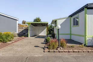 612 N Cascade Dr, Woodburn, OR 97071 - Photo 3