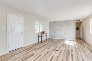 612 N Cascade Dr, Woodburn, OR 97071 - Photo 9