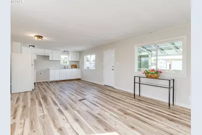 612 N Cascade Dr #23, Woodburn, OR 97071 - Photo 13