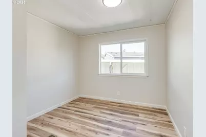 612 N Cascade Dr #23, Woodburn, OR 97071 - Photo 21