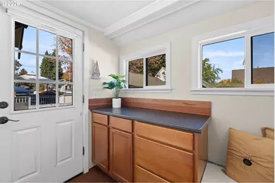 1727 N Winchell St, Portland, OR 97217 - Photo 43