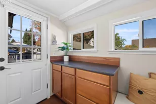 1727 N Winchell St, Portland, OR 97217 - Photo 43