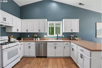 2817 Revere St, Woodburn, OR 97071 - Photo 17