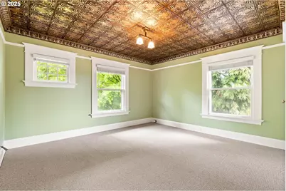 3906 S Kelly Ave, Portland, OR 97239 - Photo 29