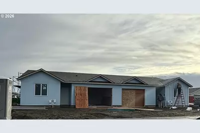 1054 NE 10th Pl, Hermiston, OR 97838 - Photo 1