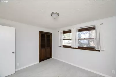 16560 SE Haig Dr, Portland, OR 97236 - Photo 27