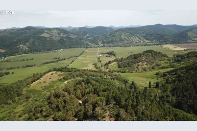 8143 Tiller Trail Hwy, Canyonville, OR 97417 - Photo 19