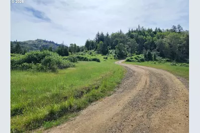 8143 Tiller Trail Hwy, Canyonville, OR 97417 - Photo 3