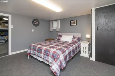 90431 Lewis Rd, Warrenton, OR 97146 - Photo 13