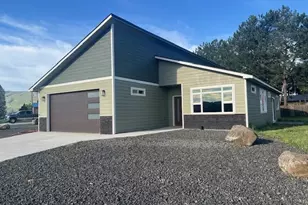 402 Lolly Ln, Dallesport, WA 98617 - Photo 1