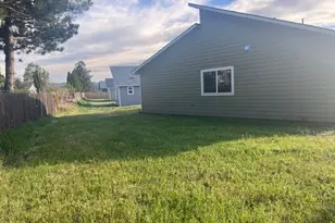 402 Lolly Ln, Dallesport, WA 98617 - Photo 3