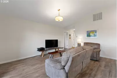 2045 SE Academy St, Dallas, OR 97338 - Photo 7