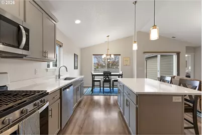 2045 SE Academy St, Dallas, OR 97338 - Photo 15