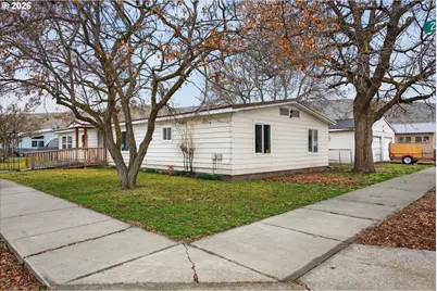 381 2nd St, Baker City, OR 97814 - Photo 1