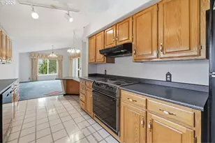 31332 Camas Swale Rd, Creswell, OR 97426 - Photo 9