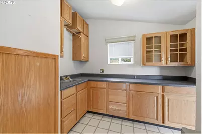 31332 Camas Swale Rd, Creswell, OR 97426 - Photo 11