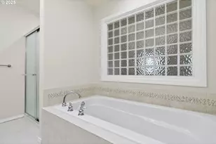 1202 NE Parks Edge Cir, Hillsboro, OR 97124 - Photo 25