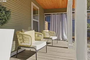 207 N Oak St, Bingen, WA 98605 - Photo 3