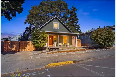 207 N Oak St, Bingen, WA 98605 - Photo 21