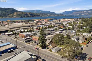 207 N Oak St, Bingen, WA 98605 - Photo 39