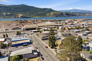 207 N Oak St, Bingen, WA 98605 - Photo 41