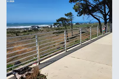 30420 Sawyer Way, Gold Beach, OR 97444 - Photo 33