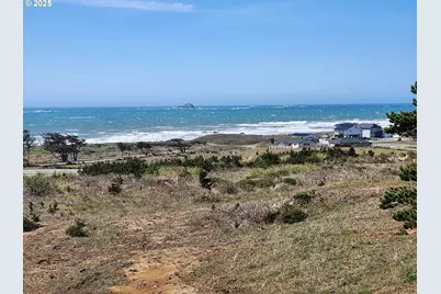 30420 Sawyer Way, Gold Beach, OR 97444 - Photo 3