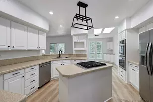 68908 E Cedar Hill Loop, Welches, OR 97067 - Photo 9