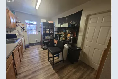 589 Knapp Pl, Salem, OR 97301 - Photo 3