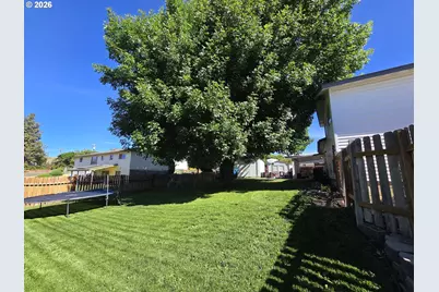 285 NE College St, Dufur, OR 97021 - Photo 31
