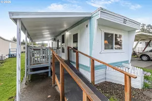 205 S 54th St, Springfield, OR 97478 - Photo 21