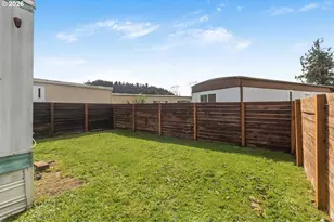 205 S 54th St, Springfield, OR 97478 - Photo 29