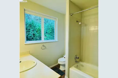 10406 NE Fargo St, Portland, OR 97220 - Photo 31